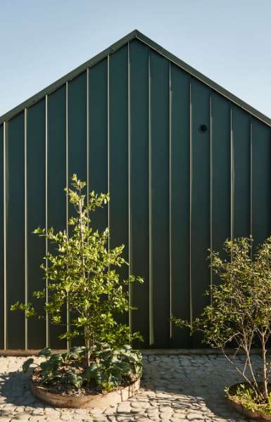 What PUR-fect allotment house with attractive steel profiles, Gladsaxe Møllevej 75, 2860 Søborg